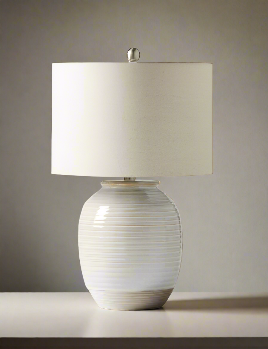 1 Light Ceramic Base Table Lamp in Cream