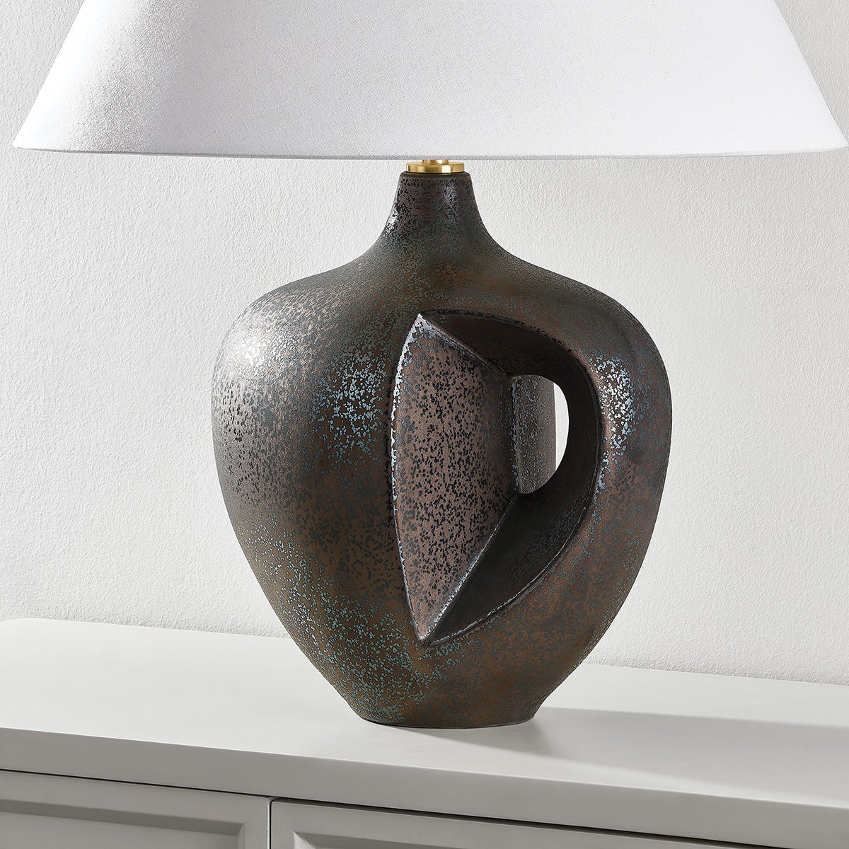 AVENEL TABLE LAMP