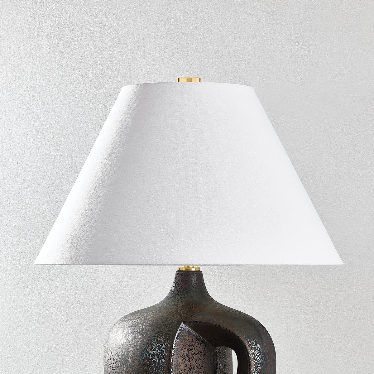 AVENEL TABLE LAMP