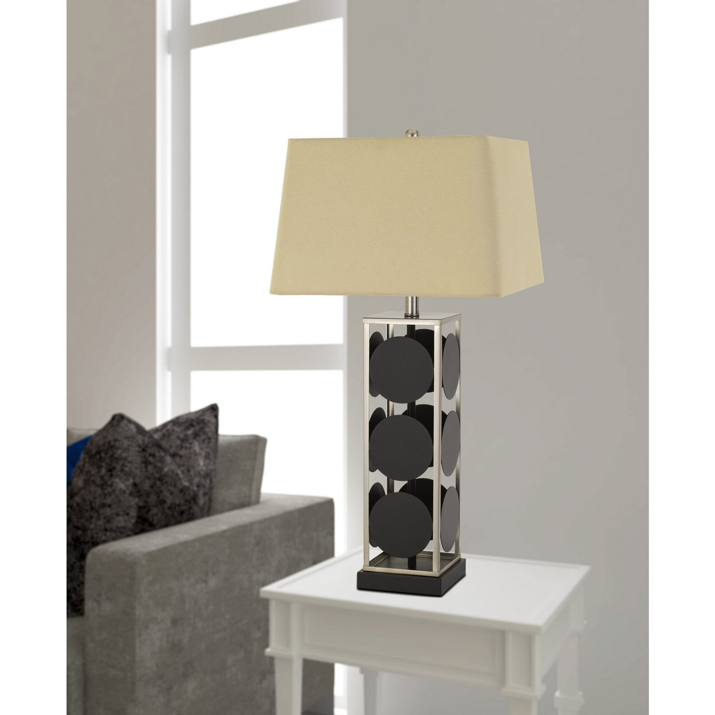 HANSON METAL TABLE LAMP WITH SQUARE FABRIC SHADE