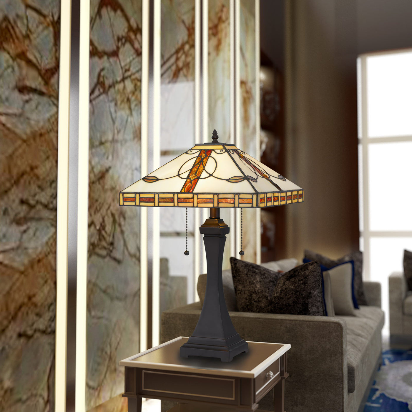 TIFFANY TABLE LAMP