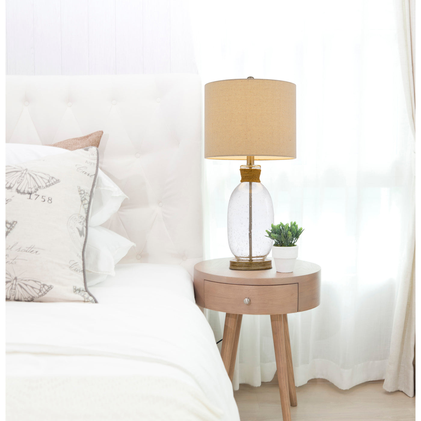 150W 3 WAY SEYMOUR BUBBLED GLASS TABLE LAMP WITH RESIN BASE AND HARDBACK DRUM LINEN SHADE