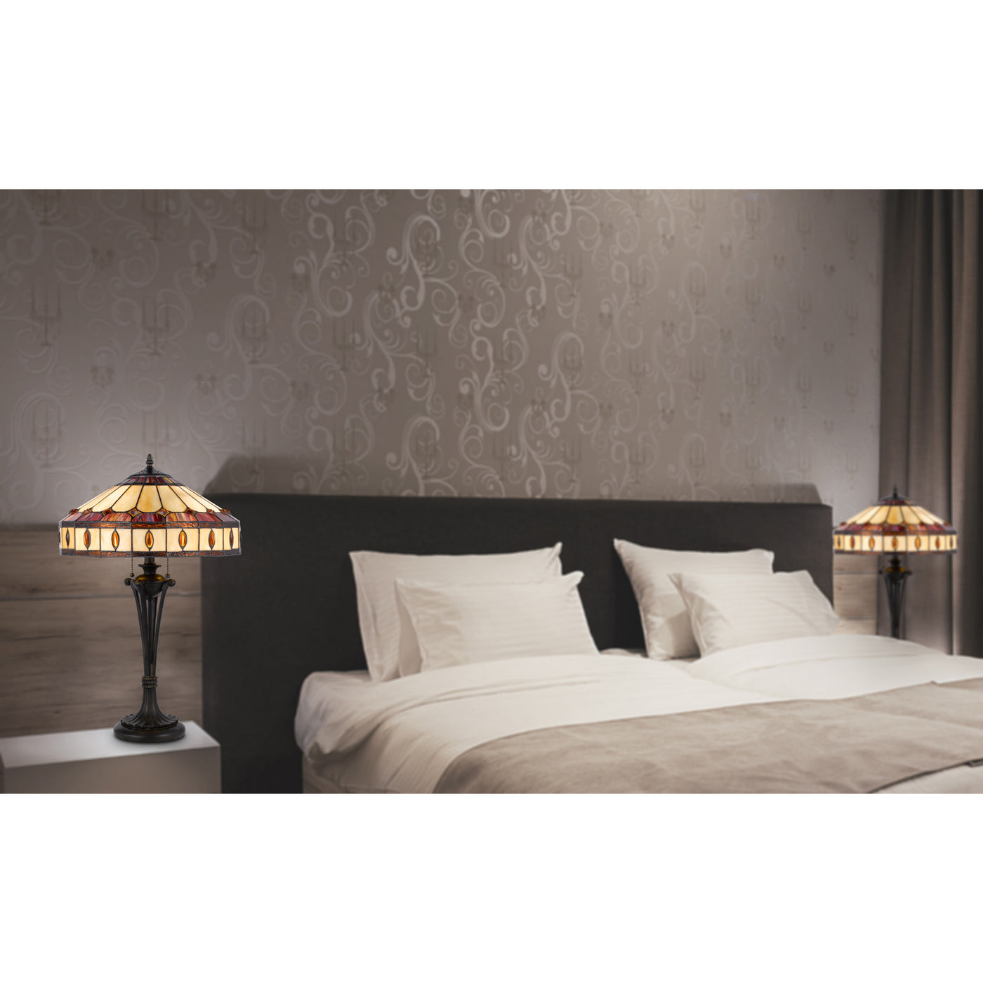 60W X 2 TIFFANY TABLE LAMP