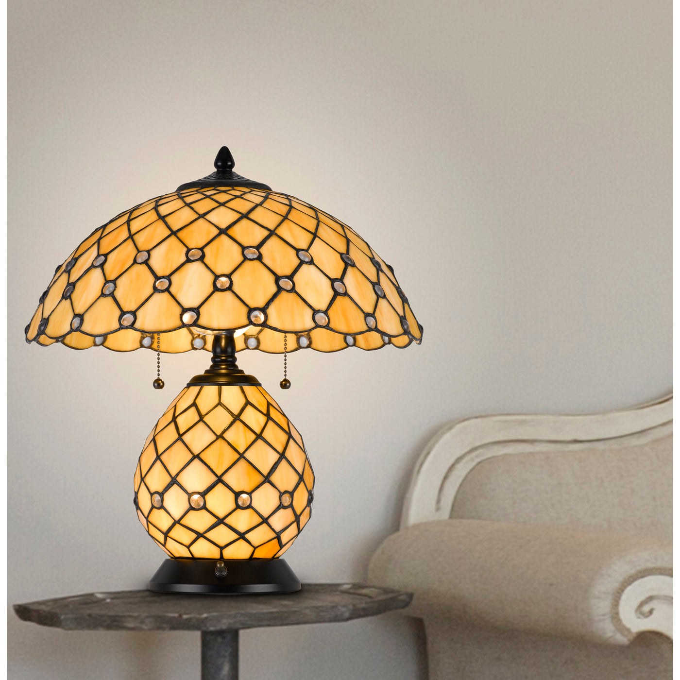 60W X 2 VALETTA TIFFANY TABLE LAMP WITH 2W INTEGRATED LED NIGHT LIGHT Table Lamp Cal Lighting