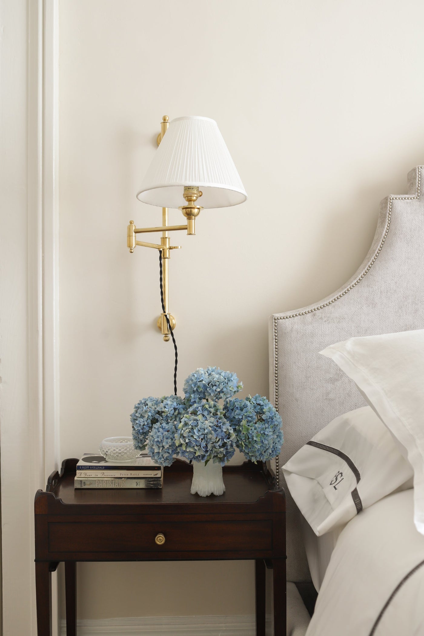 Classic No.1 Plug-in Sconce