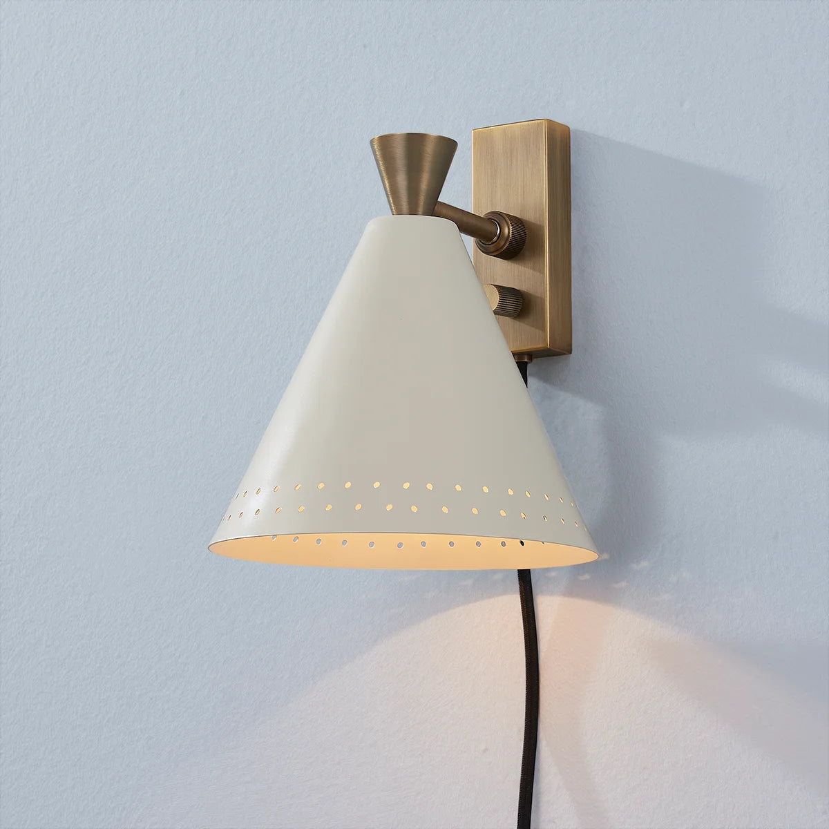 Marvin Plug-In Sconce