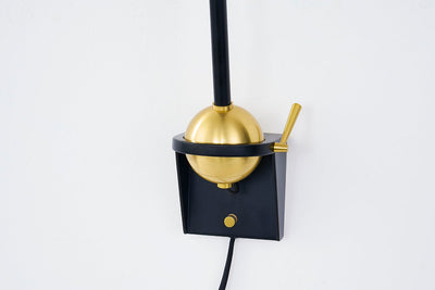 WINSTED Plug-in Sconce